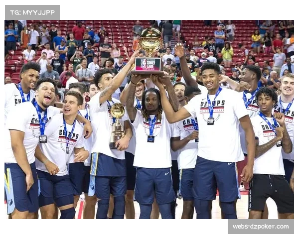 NBA关怀行动在孟菲斯举办青少年篮球训练营 NBA关怀行动在孟菲斯举办青少年篮球训练营