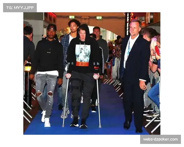 产业通讯：亚马逊《All or Nothing》新系列将跟拍曼城，其中一集聚焦比赛日的实时数据分析室